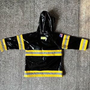 2T fireman raincoat / costume